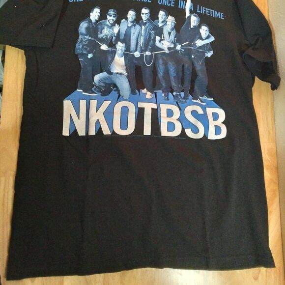 New Kids On The Block 2011 Tour T-Shirt - Picture 2 of 9